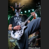 Milking_The_Goatmachine_07_IMG_7352.jpg